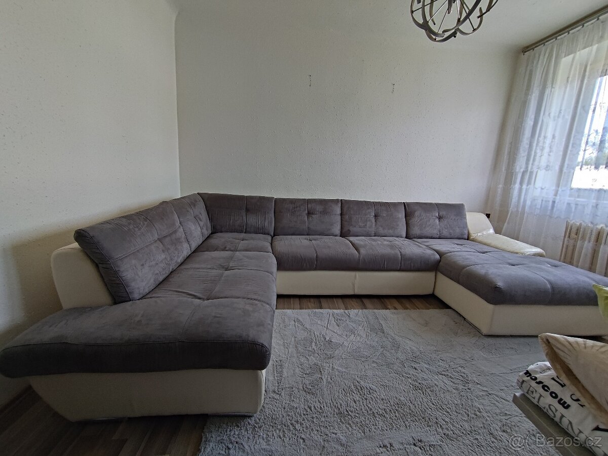 Velká rozkládací sedací souprava do U