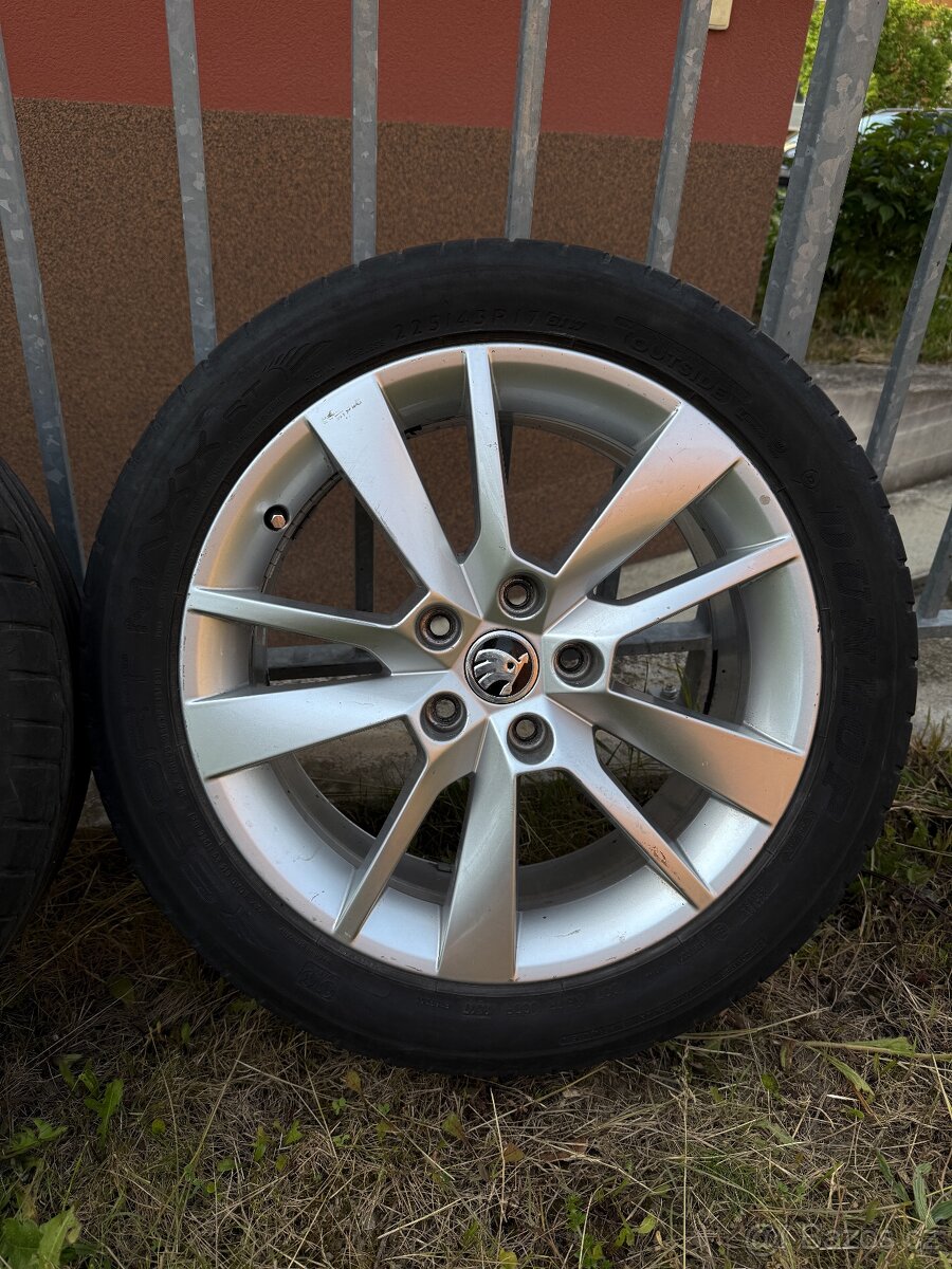 Alu 5x112 r17 Letní pneu Originál Škoda