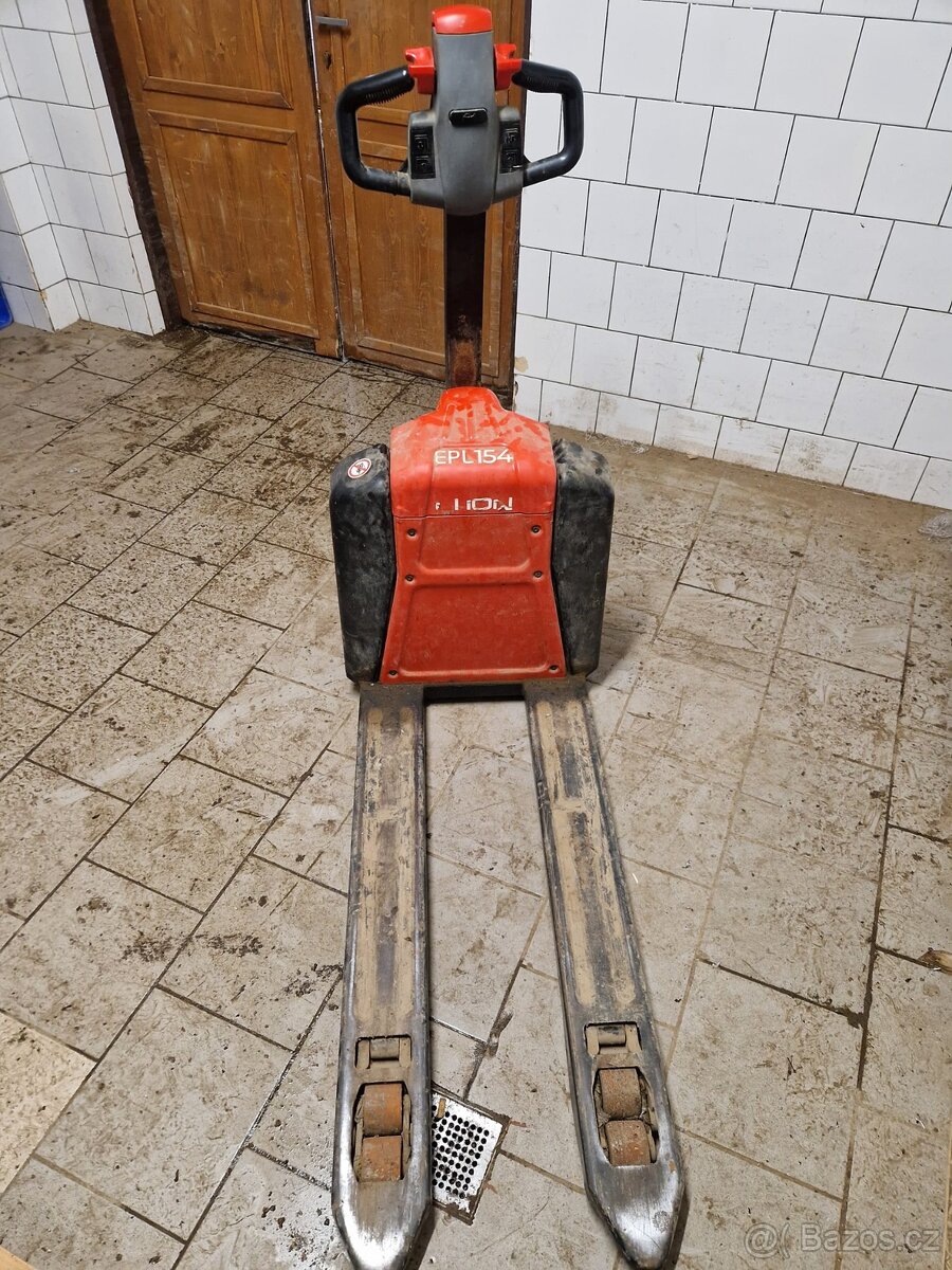 Elektrický paletový vozík EPL154
