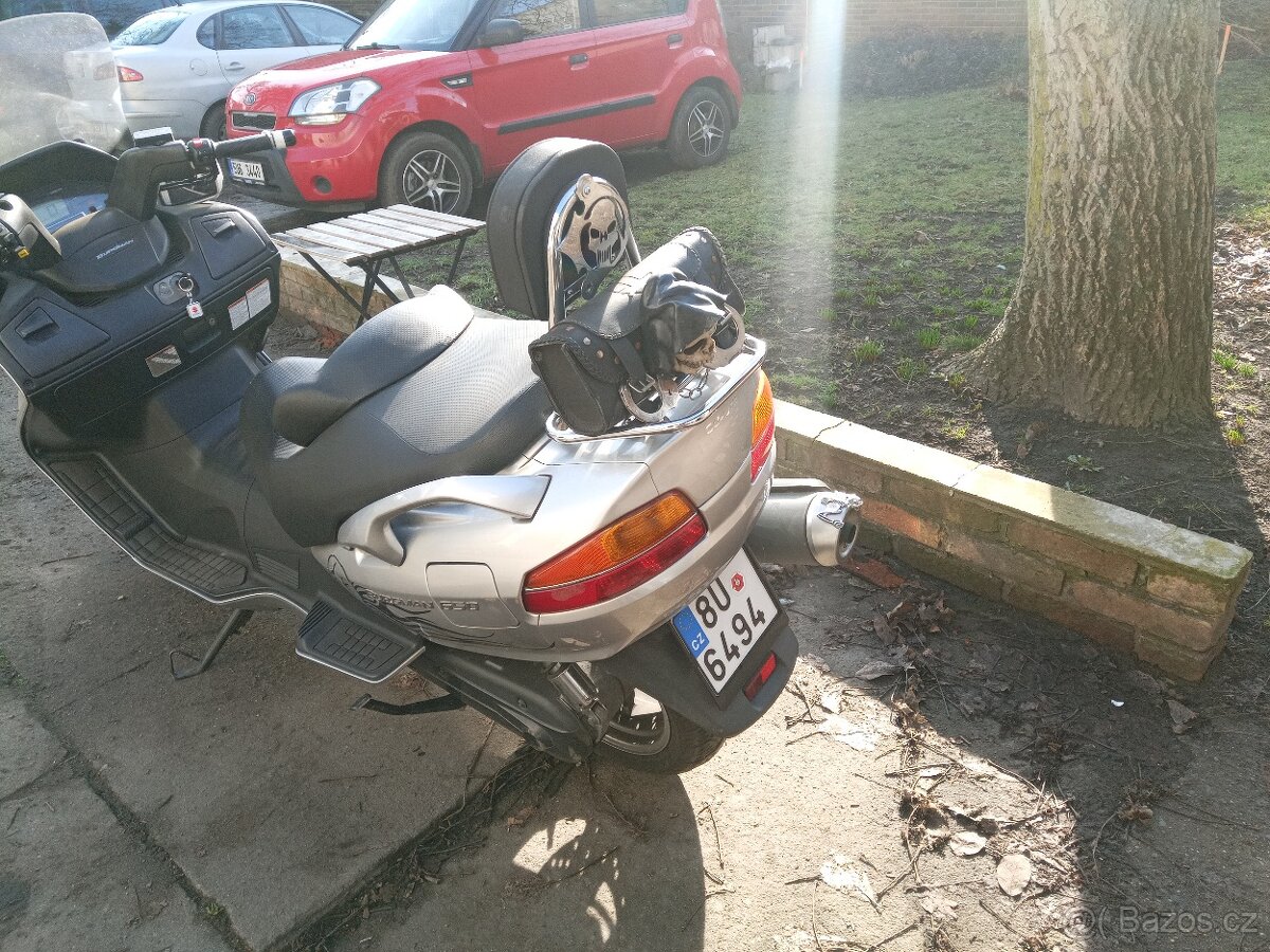 Suzuki Burgman 650