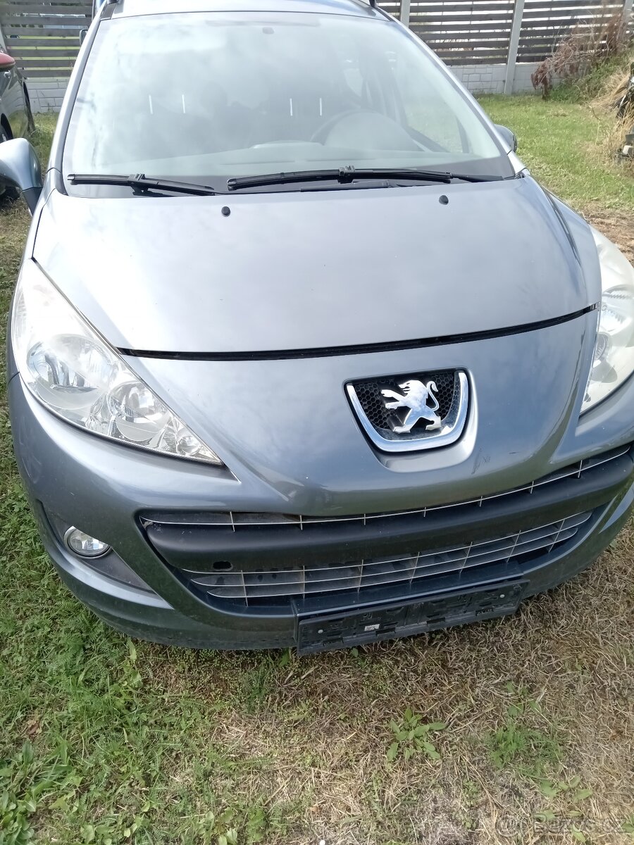 Peugeot 207 sw 1.4 benzín 70 kw