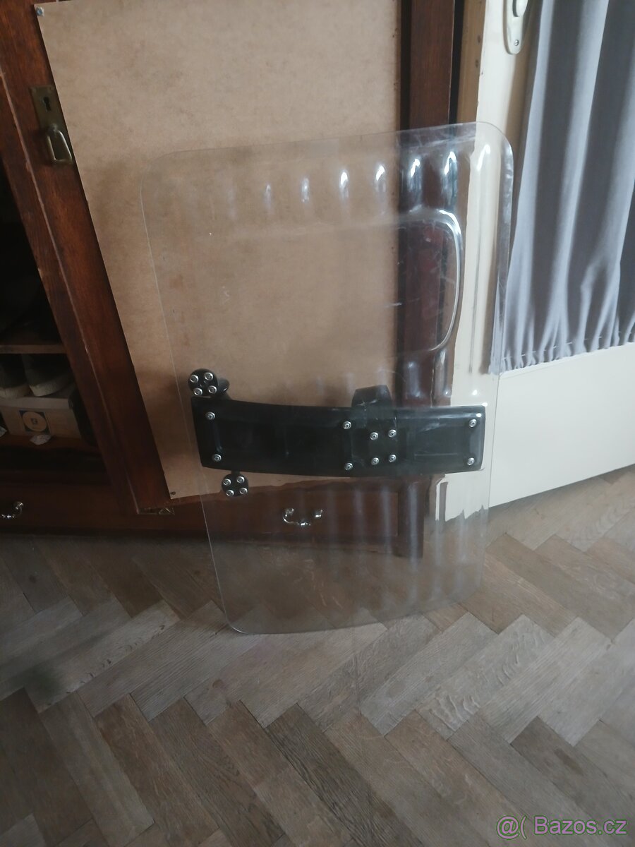 Zásahový štít VB SNB