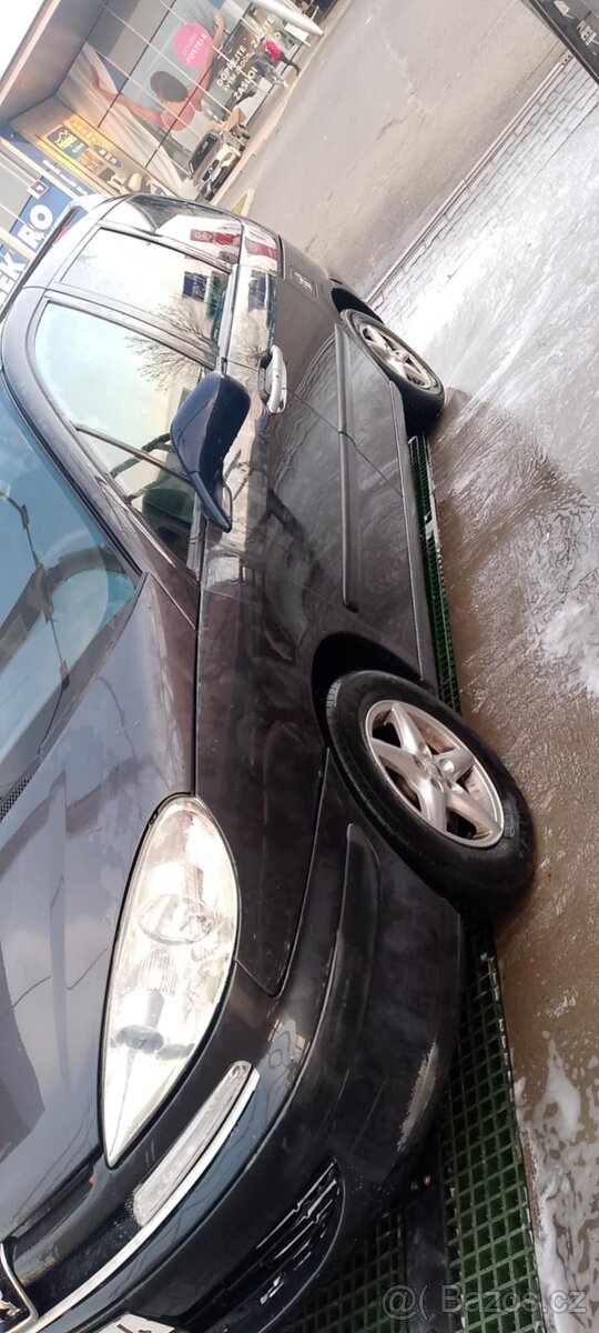 Peugeot 807