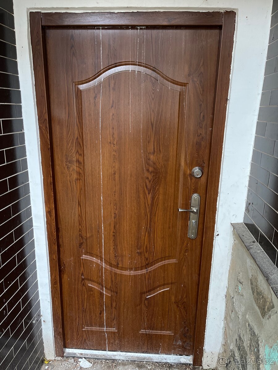 Vchodové dveře plechové 90cm