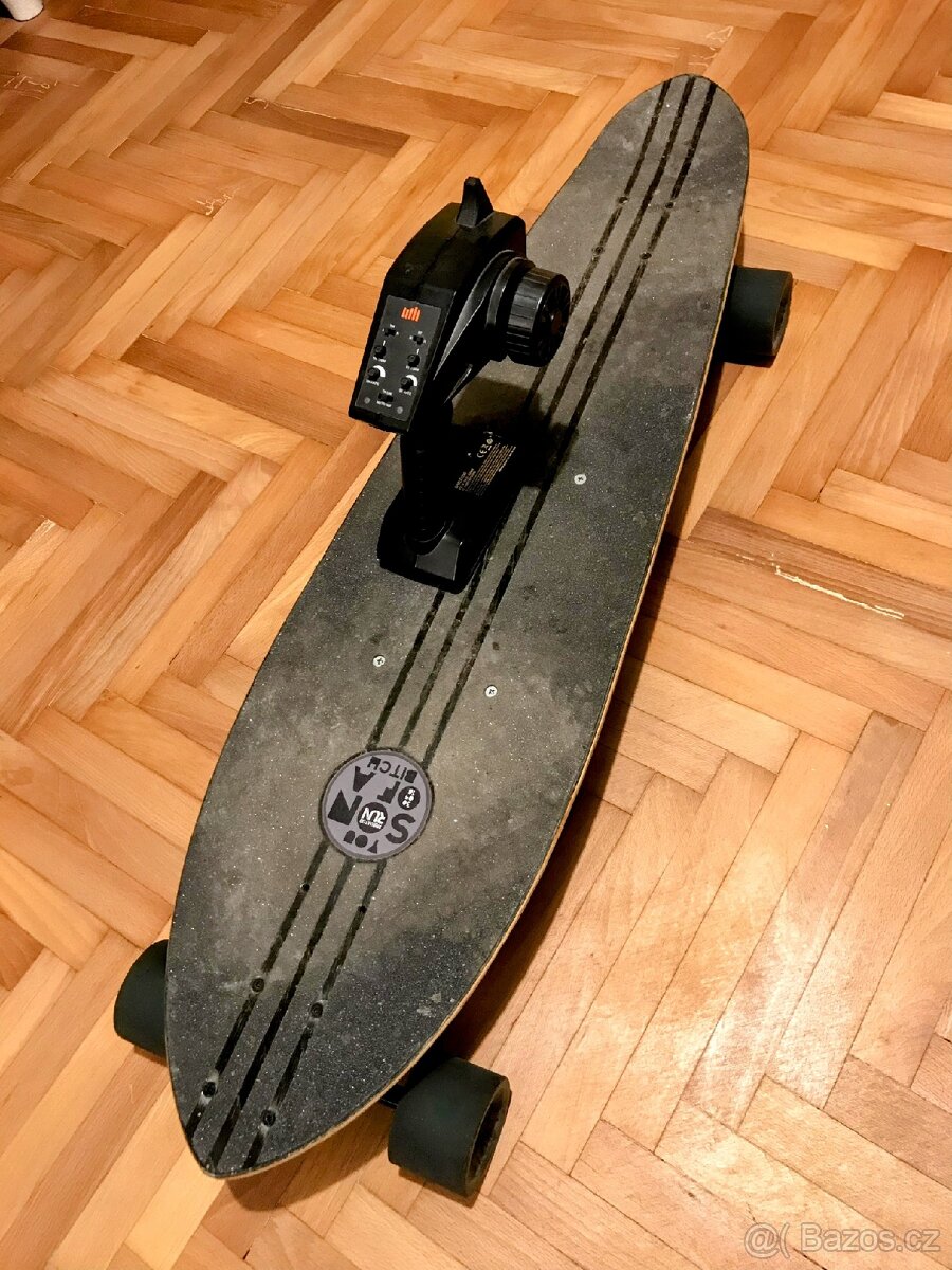 Elektrický longboard