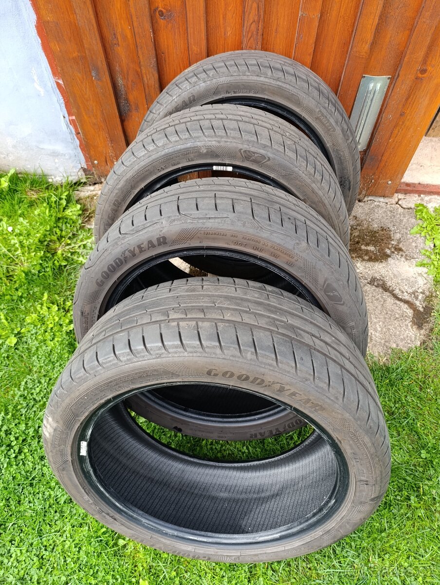 Goodyear EAGLE F1 225/45/18