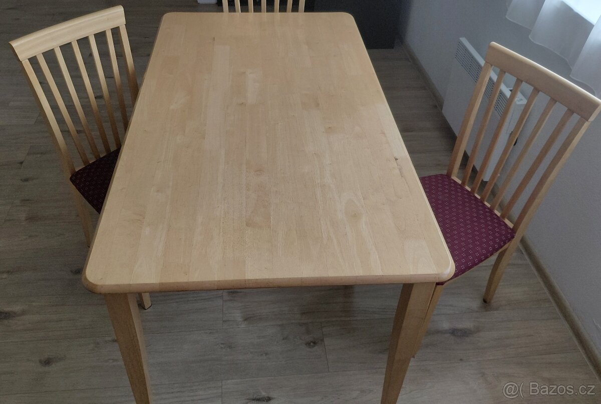 Krásný jídelní stůl masiv buk + 4 židle