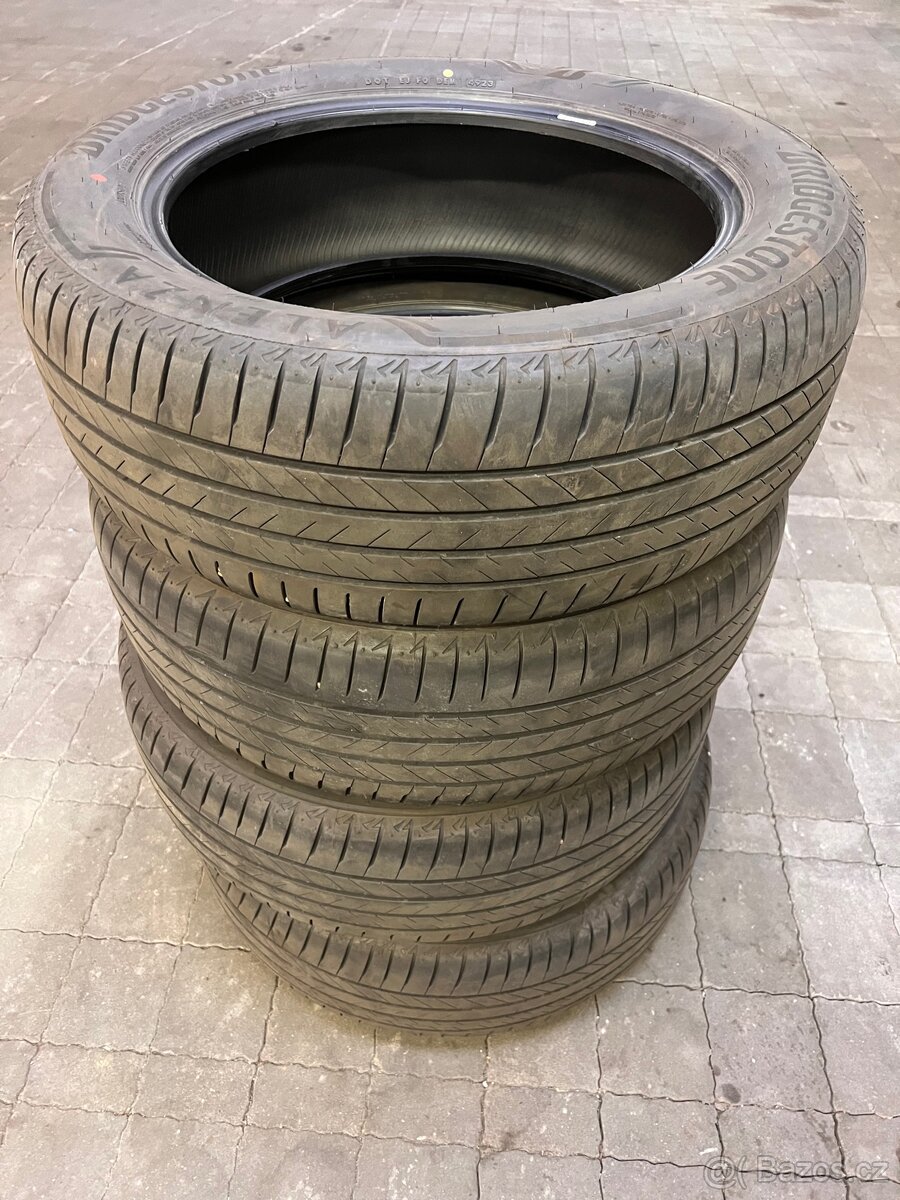 Bridgestone Alenza 235/55 R19
