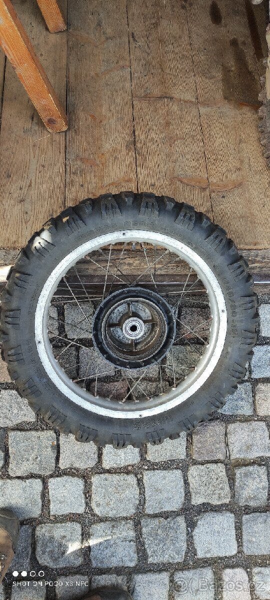 Prodám zadní kolo Honda XL600