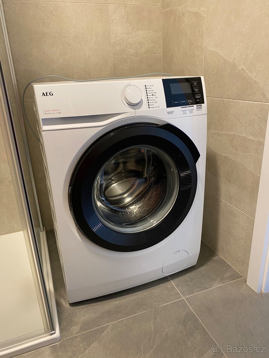 pračka AEG 6000 ProSense™ LFR61864BC