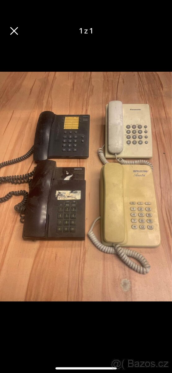 Prodám 4 ks starých telefonu.