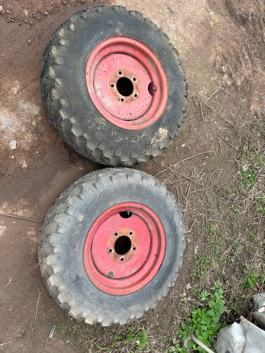 Kola 10-8 traktor vlek kára