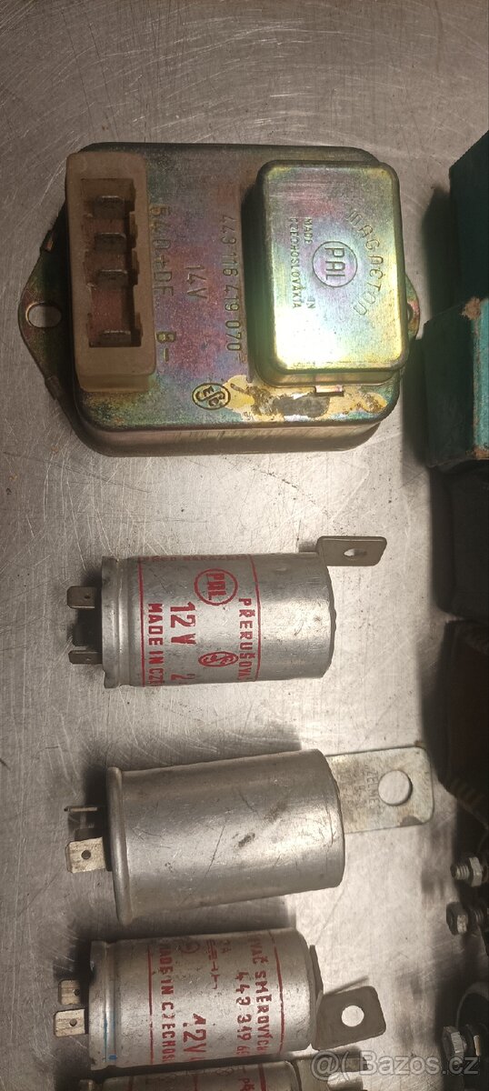 RETRO PŘERUŠOVAČE a RELÉ 12 V
