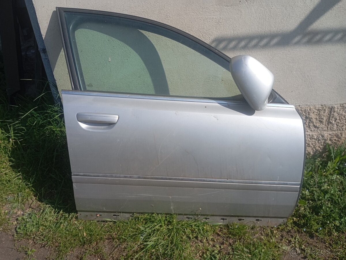 Audi A8 2004 prave dveře