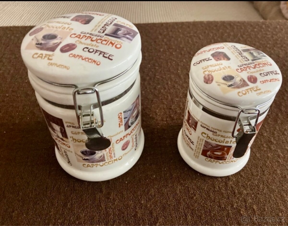 Porcelánové italské dózy s patentem na uzavření