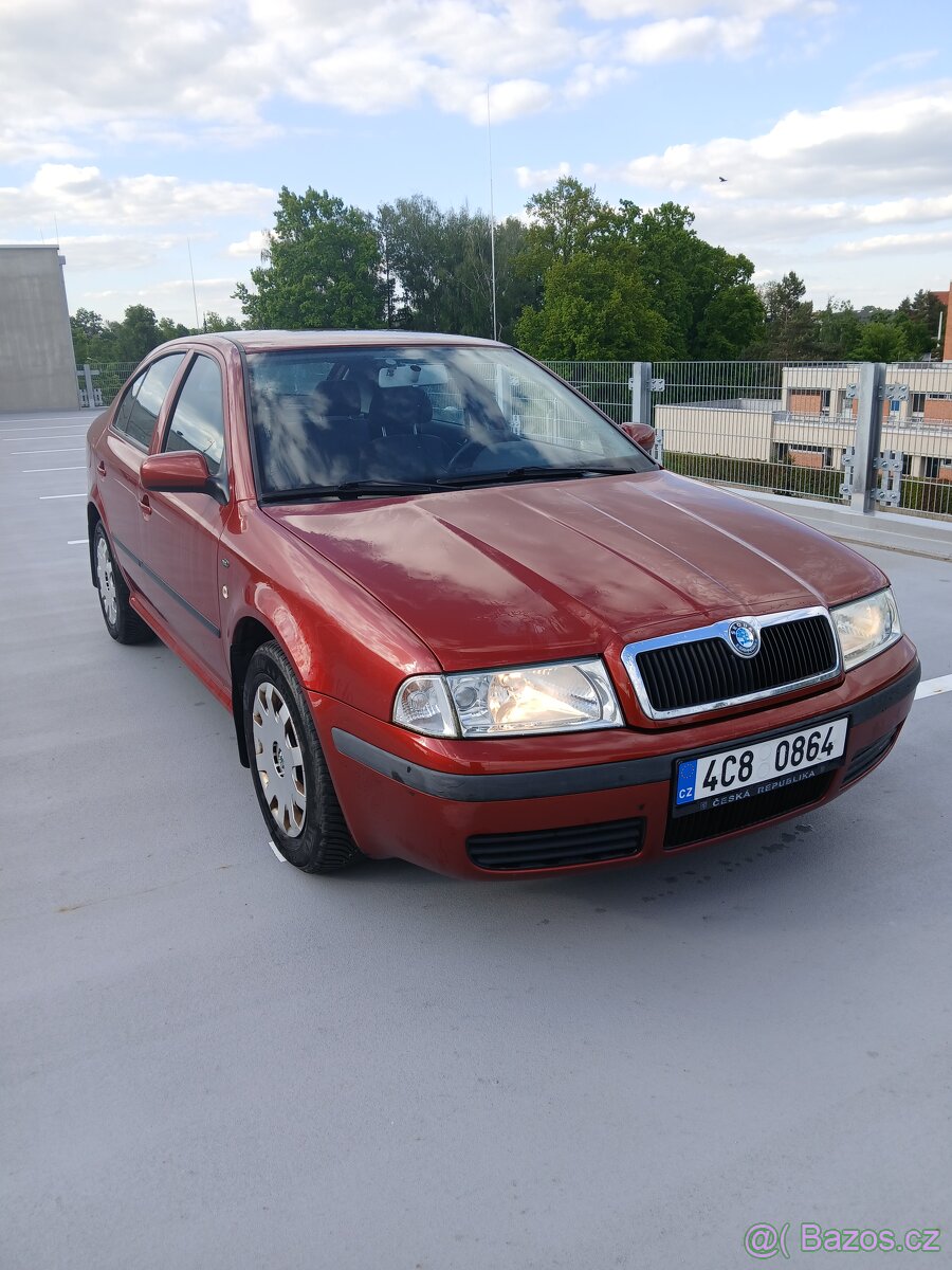 ŠKODA OCTAVIA NÍZKÝ NÁJEZD KRÁSNÝ STAV