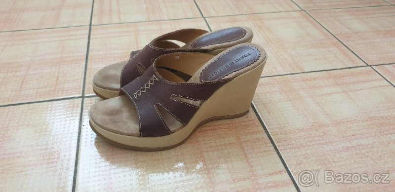 Nové sandály Tommy Hilfiger na platformě vel. 39