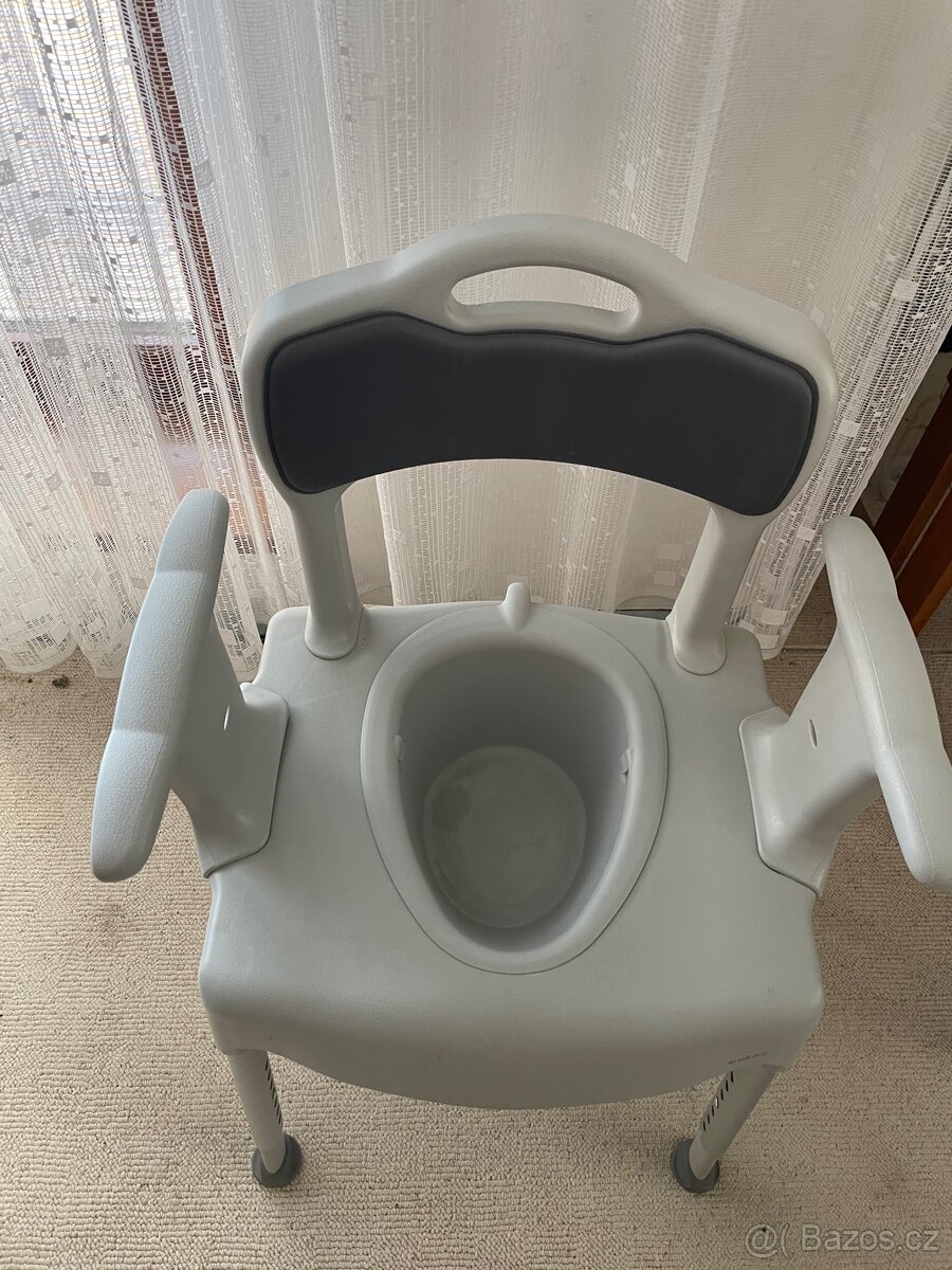 Mobilní wc značky etac