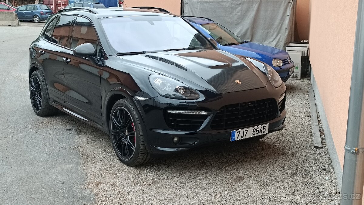 Porsche cayenne 4.8 V8 turbo Haman