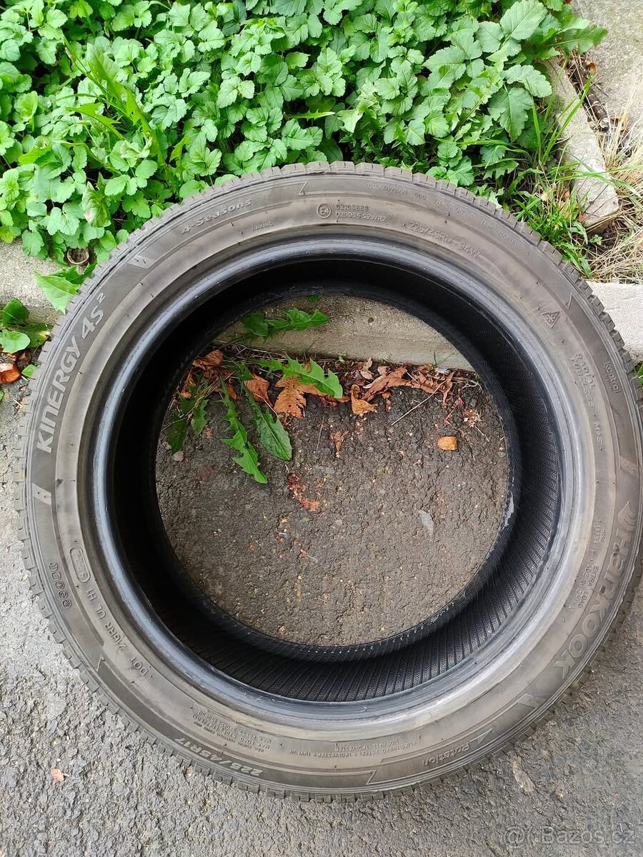 Hankook Kinergy 4s2 - 225/45/17 - celoročky