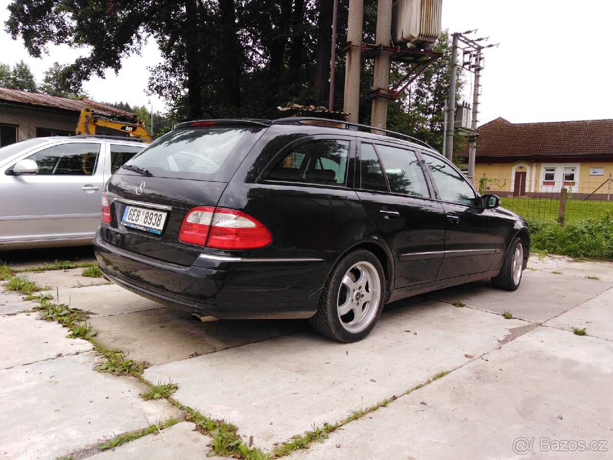 Mercedes Benz w211