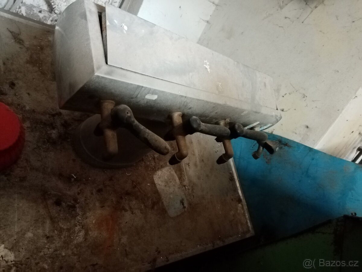 stará pultová pípa na pivo 🍻