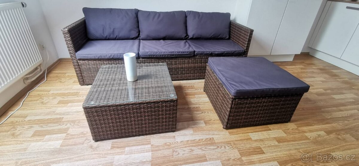 Ratanová sedačka na terasu či zahradu