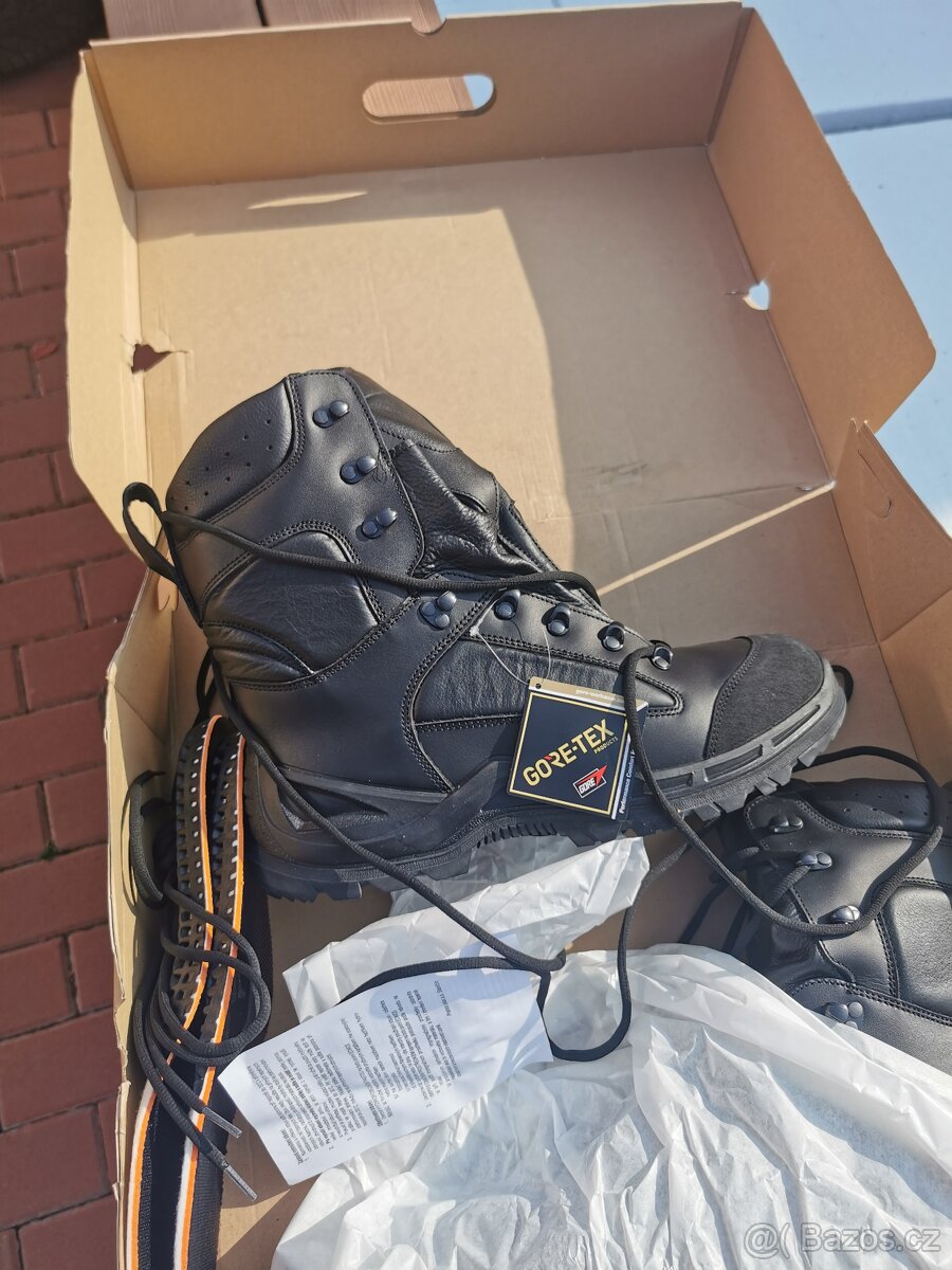 Prodám policejní kanady - vysoké i nízké - úplně nové