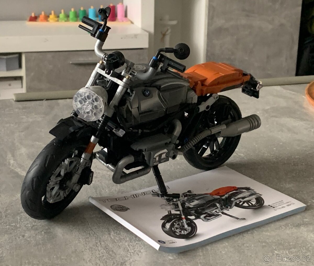 Kopie stavebnice LEGO BMW R nine T Scrambler (složený stav)