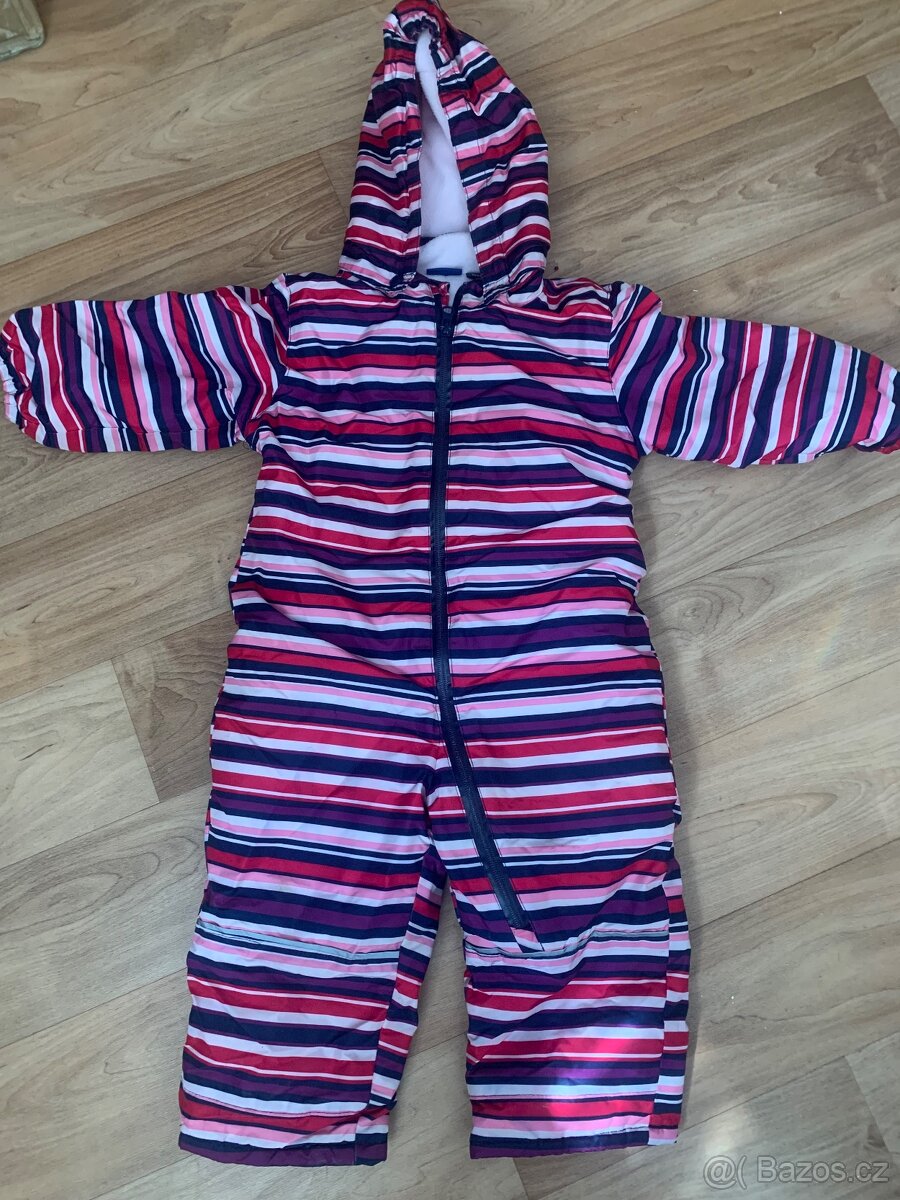 Kombinéza , bunda a papucky