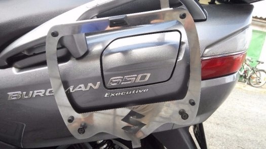 Suzuki Burgman 650 držáky bočních kufrů