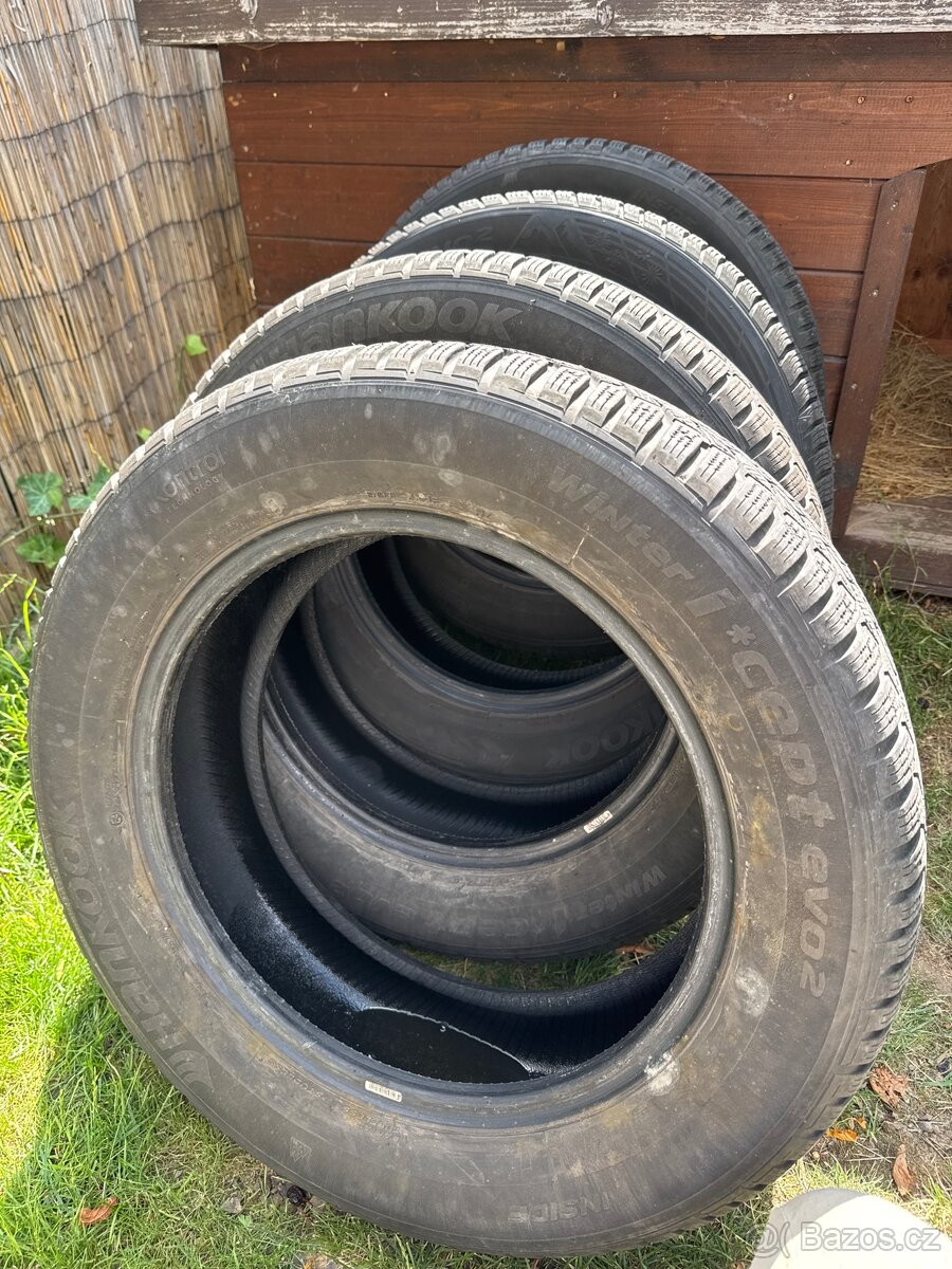 Pneu Hankook iCEPT EVO2 225/60/R17 99H