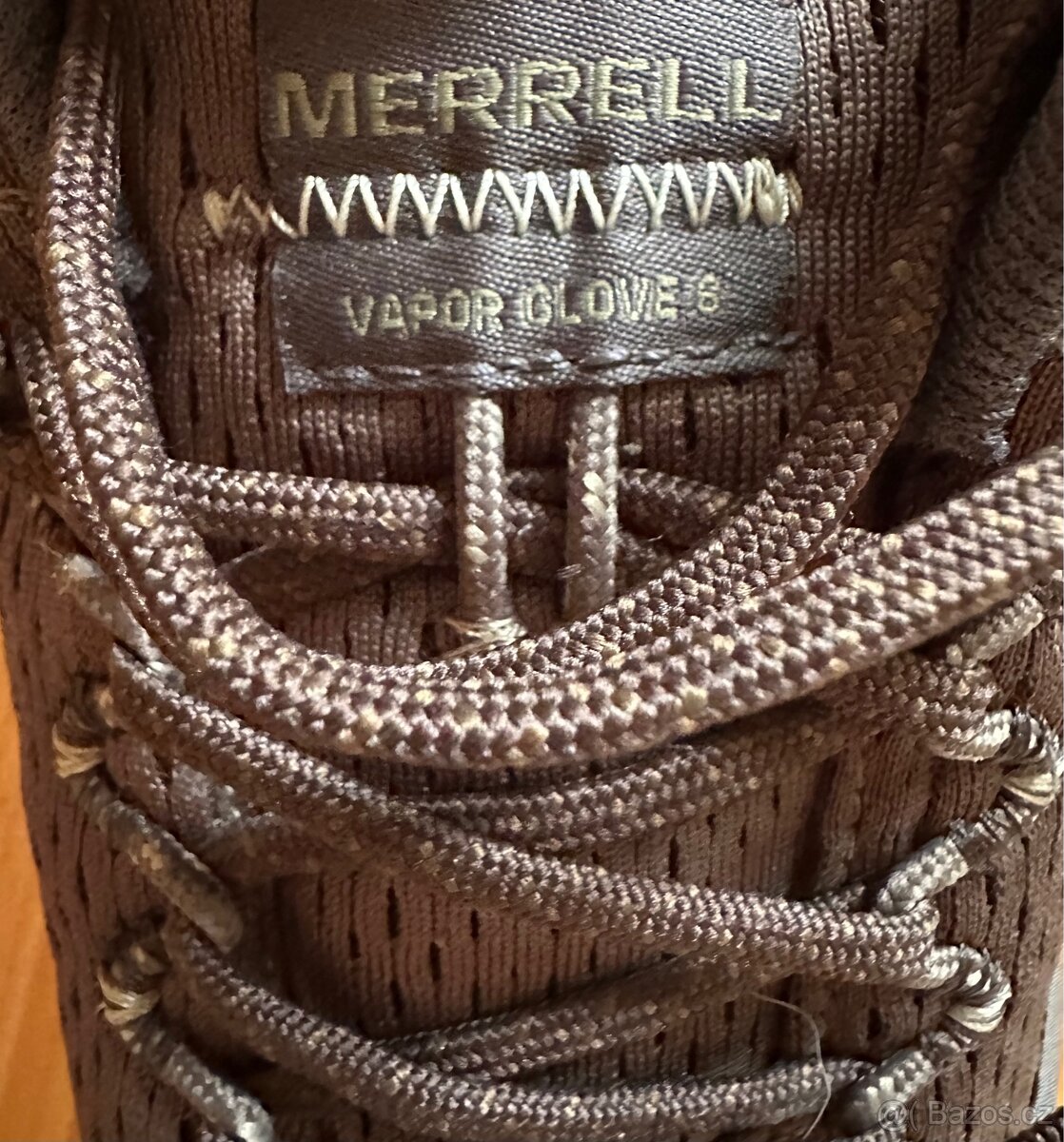 Khaki merrell barefoot