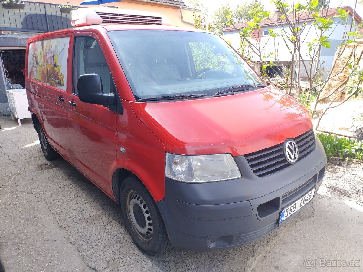 Transporter T5 chlaďák -mrazák zásuvka