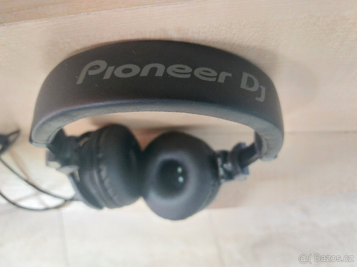 Náhlavní sluchátka Pioneer DJ, pěkný stav