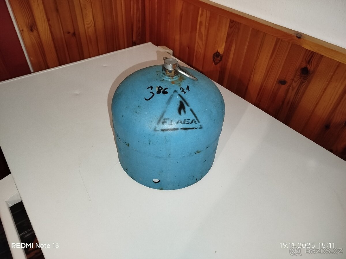 Propanbutanová láhev