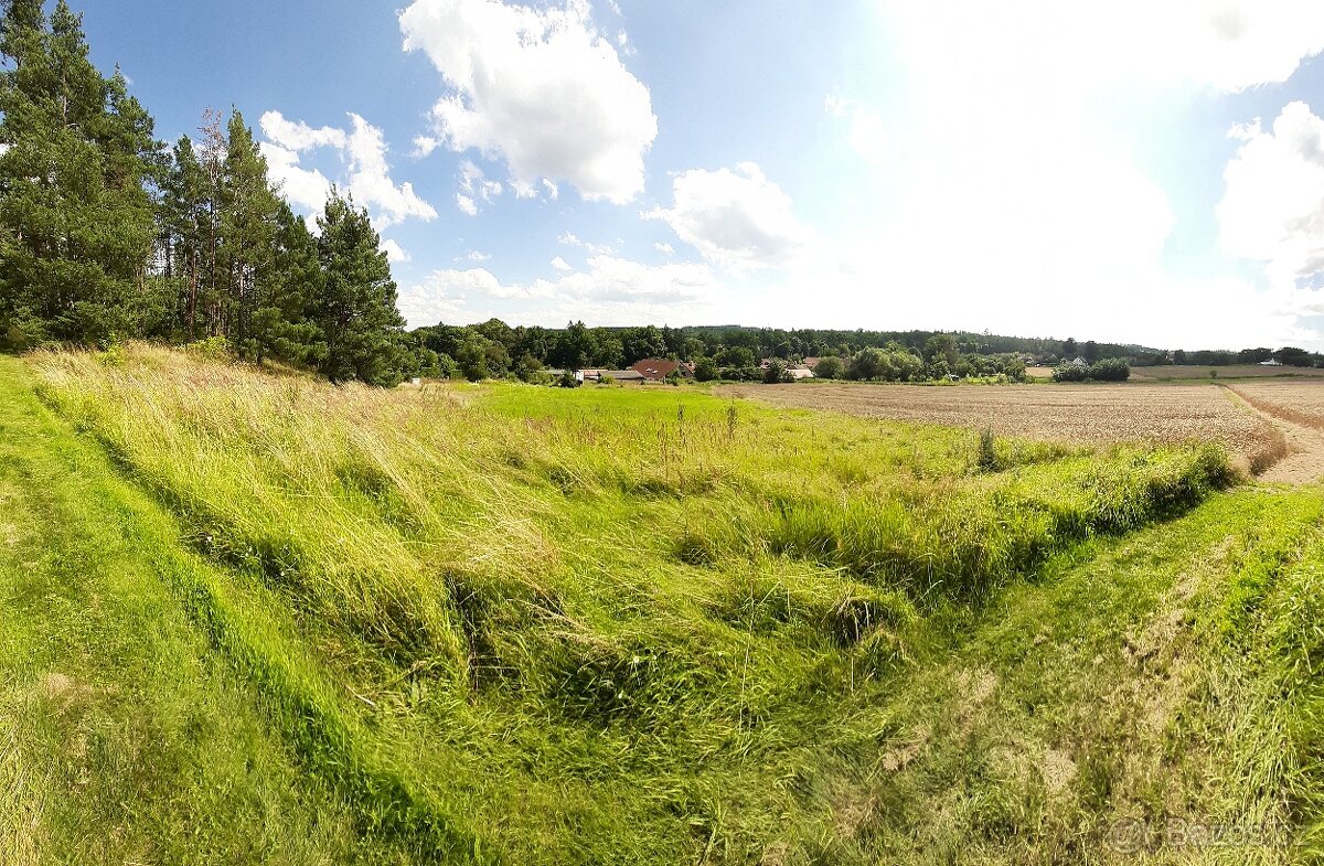 Stavební pozemek 1365m2 u přehrady Orlík