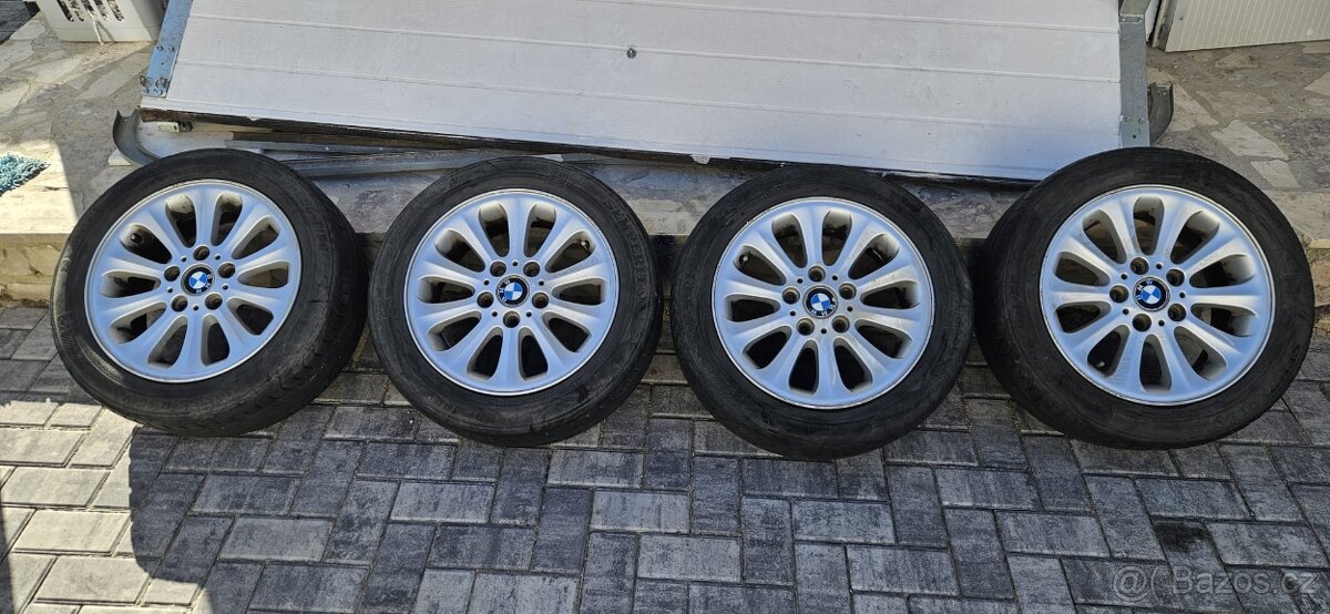 Pneumatiky s diskama original BMW 16 letni 4 kusy