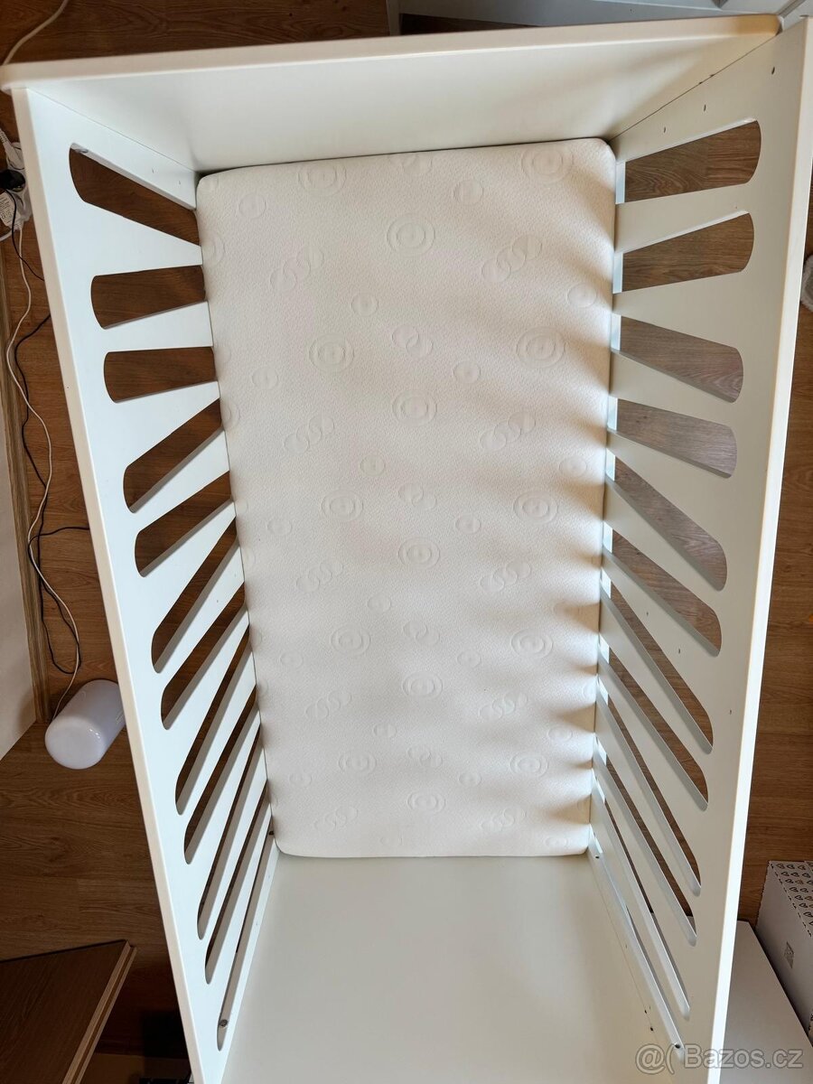 Pinio Moon 70 x 140 cm, detská postýlka