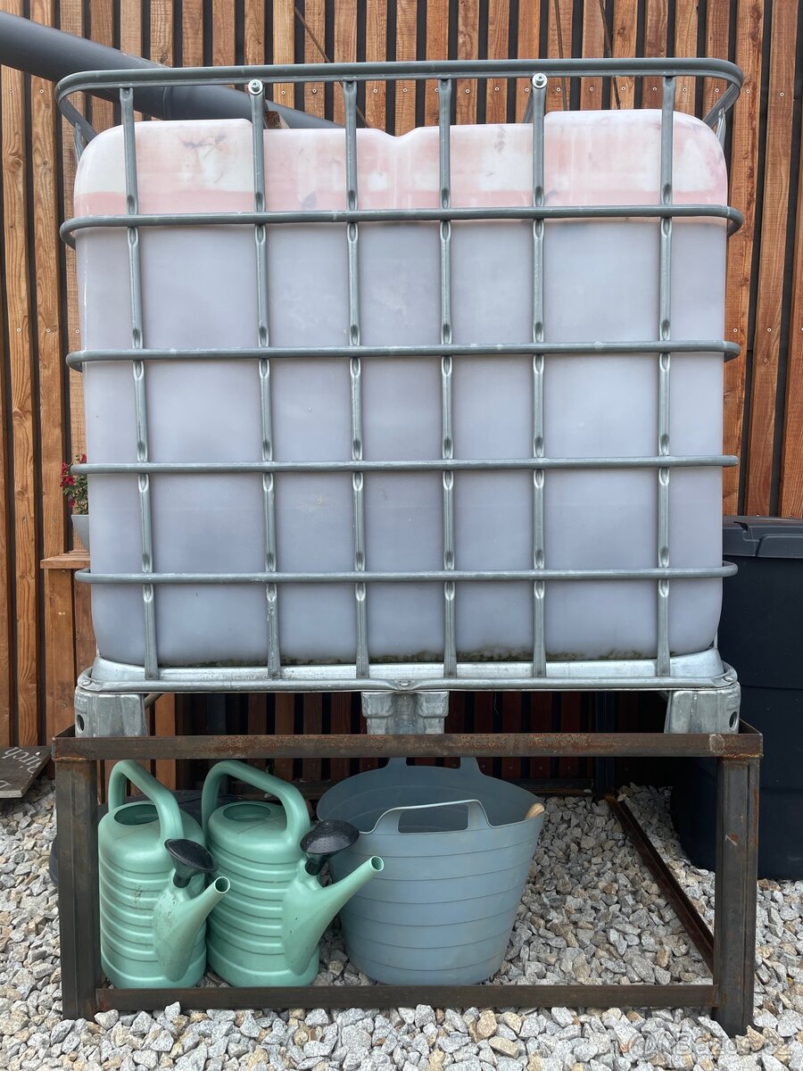 Stojan na IBC kontejner