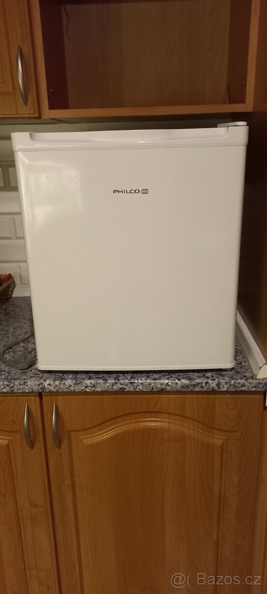 Philco lednice PSB 401 EW Cube