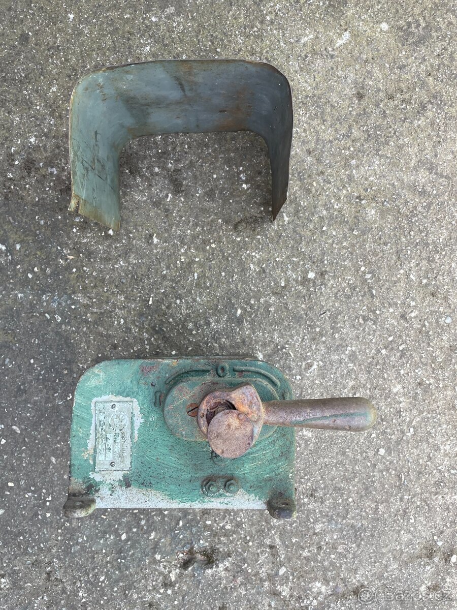 Prodám historický třífázový vypínač Škoda 25A/500V