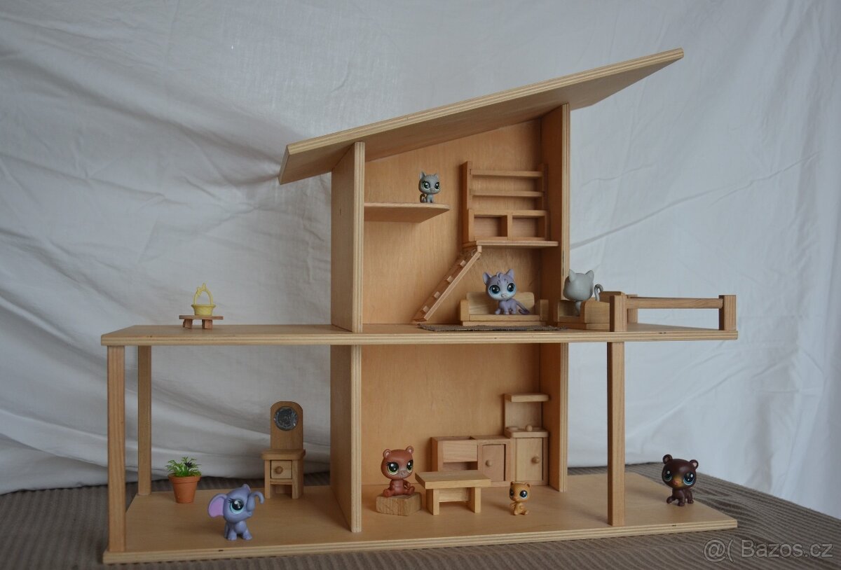 Ručně dělaný dřěvěný domek