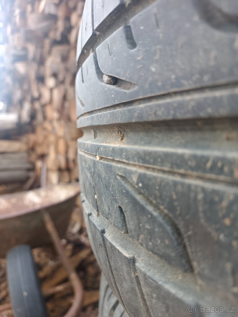 Prodám pneumatiky Citroen C8