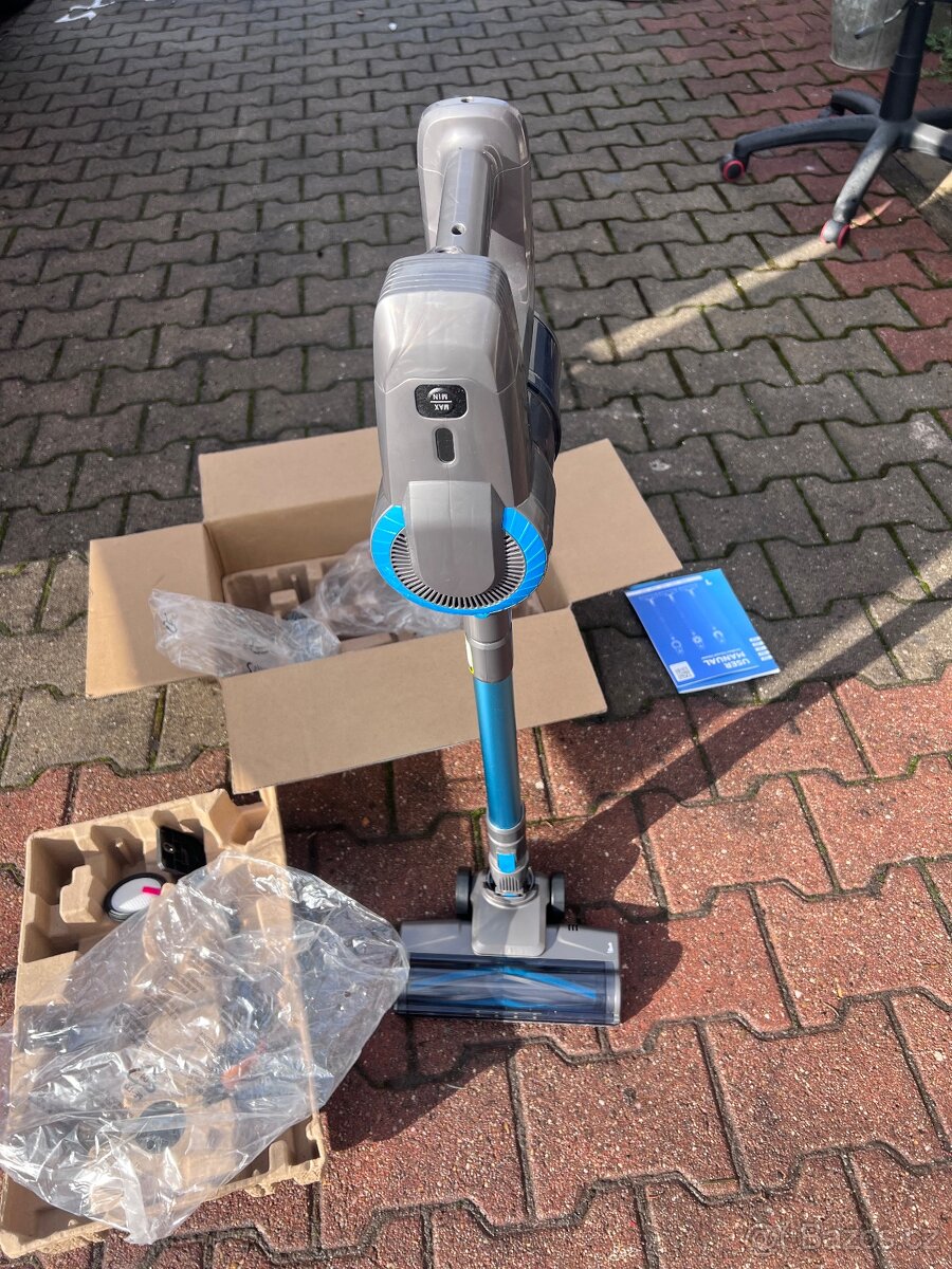 Bezdrátový tyčový vysavač