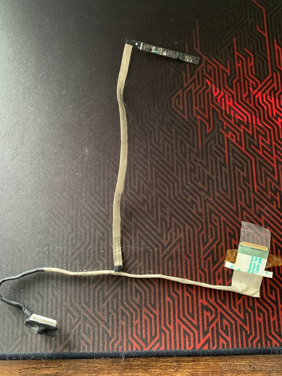Flex LCD kabel SAMSUNG NP300E5A - včetně kamery