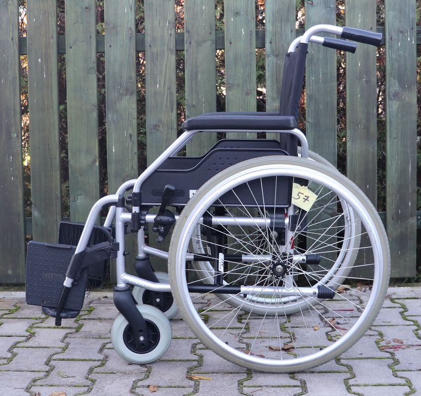 057- Mechanický invalidní vozík Meyra.