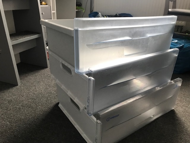 šuplíky do mrazáku Indesit White BEAA 35 P