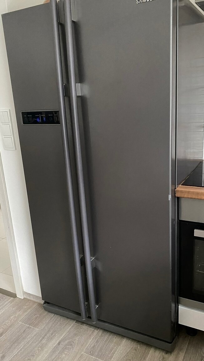 Nabizim k prodeji plně funkčni Americkou lednici SAMSUNG