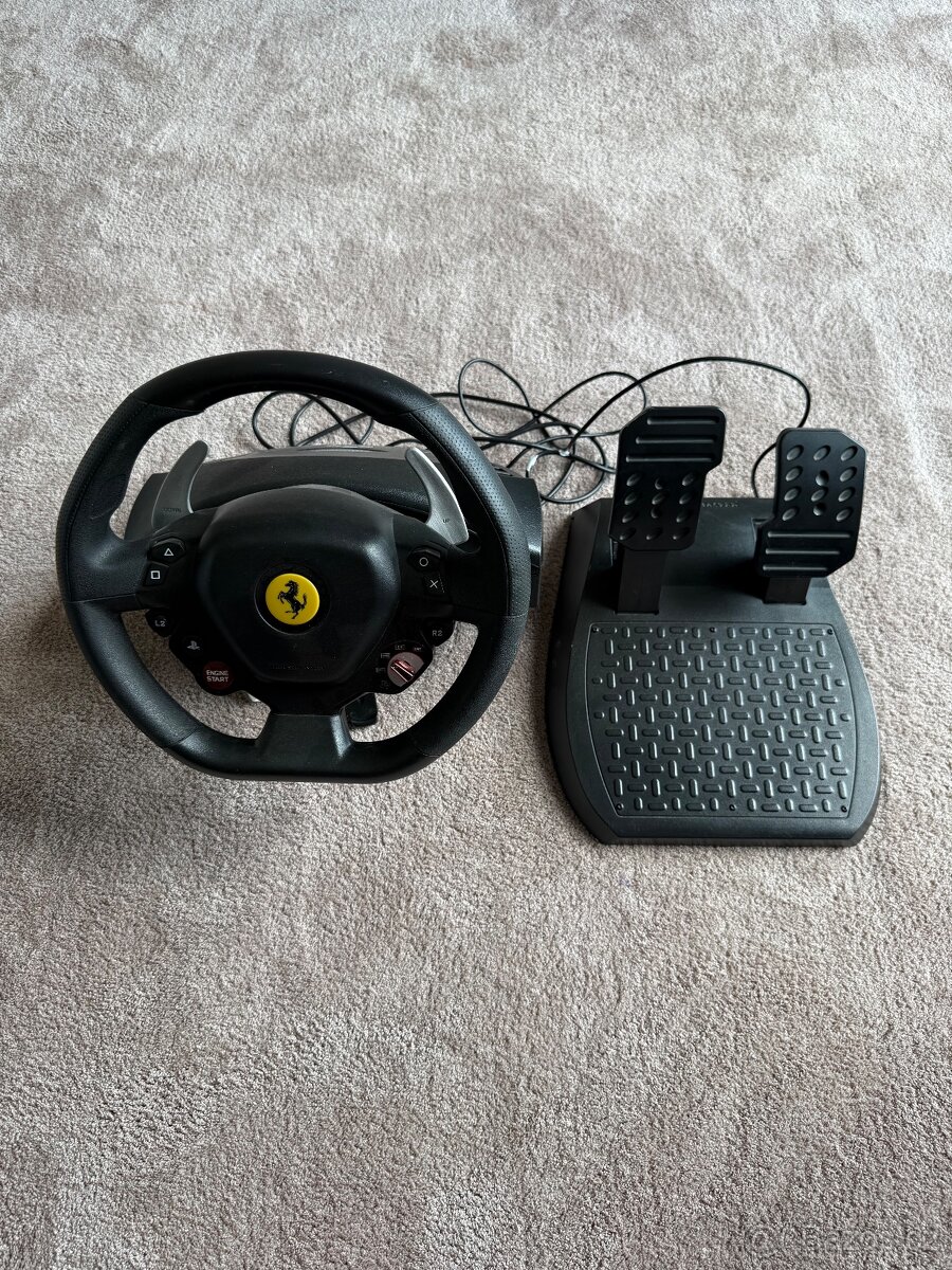 Thrustmaster Sada volantu a pedálů T80 Ferrari 488 GTB Editi